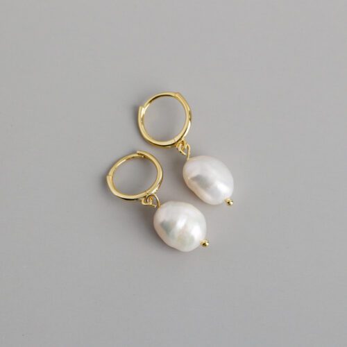 Bella Pearl Earrings