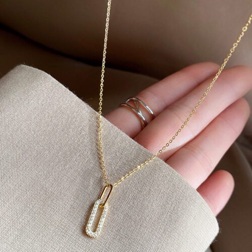 Elegant Oval Necklace