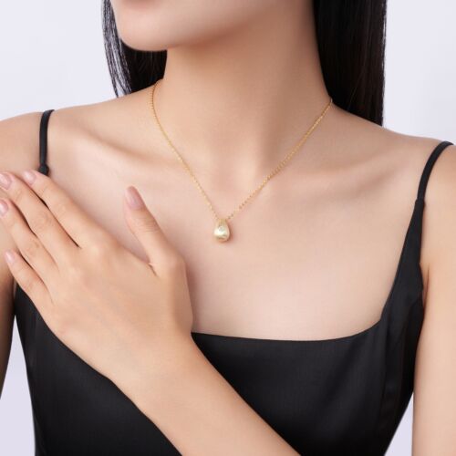 Dreamy Water Drop - A Trendy Diamond Jewelry Necklace Pendant Set With 1-carat Moissanite S925 Sterling Silver And Gold Plating