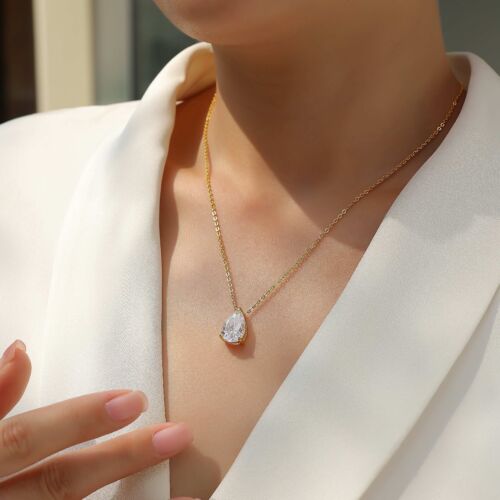 Under The Moon - A Fashionable And Trendy Diamond Pendant Necklace Set With Pear-shaped Moissanite S925 Sterling Silver And Gold Plating