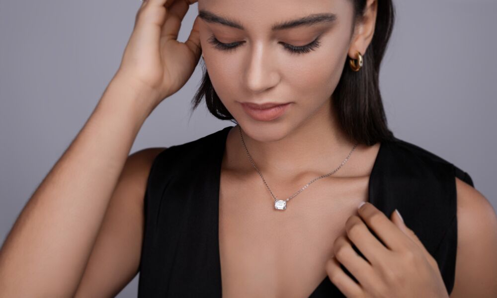 Mirage In The Mirror - A Trendy Diamond Pendant Necklace Set With Octagonal  Moissanite S925 Sterling Silver And Platinum Plating - Image 2