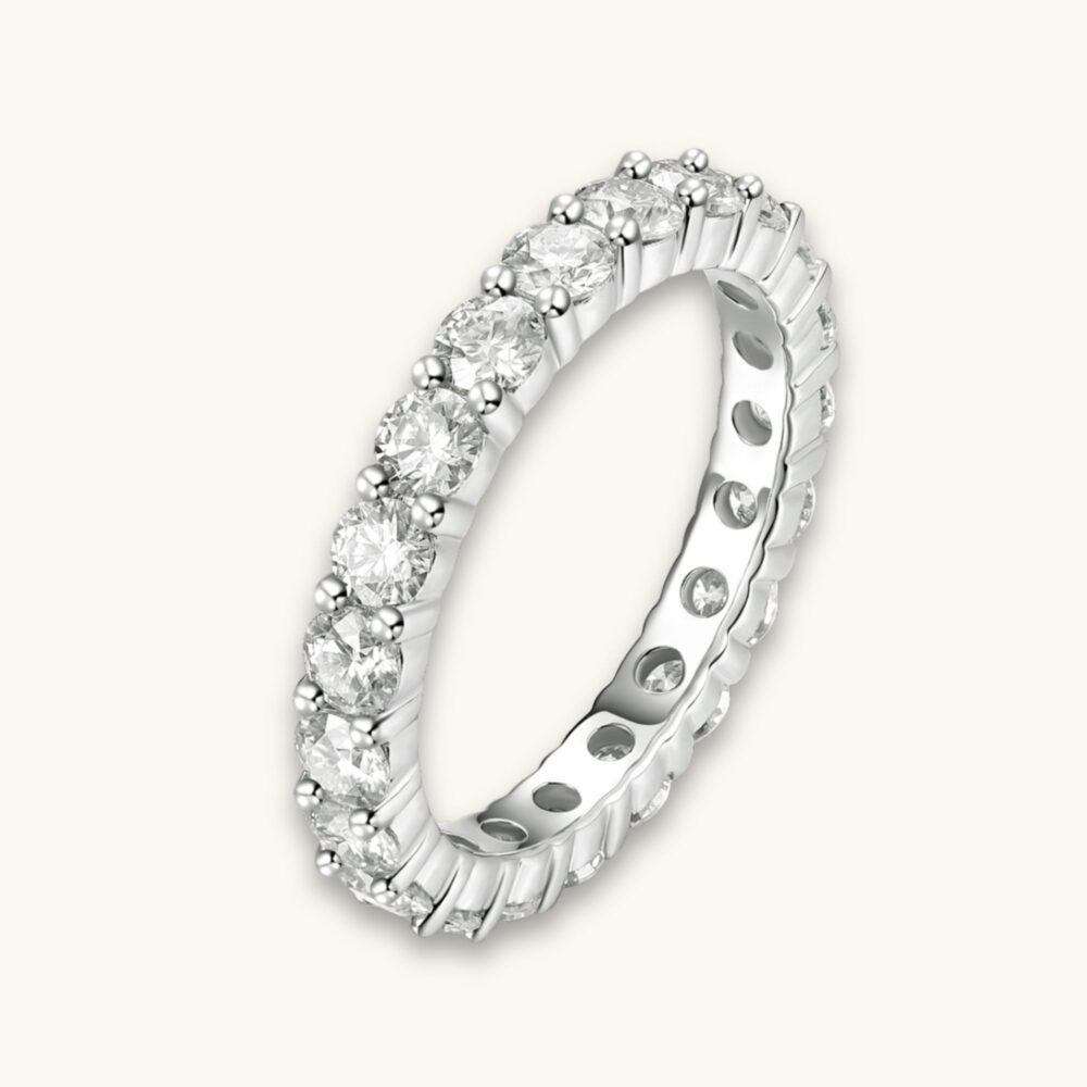 Vow in Silvered Stillness
