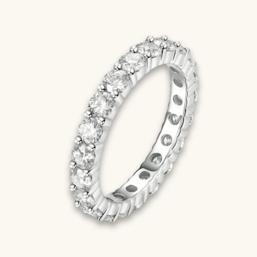 Vow in Silvered Stillness